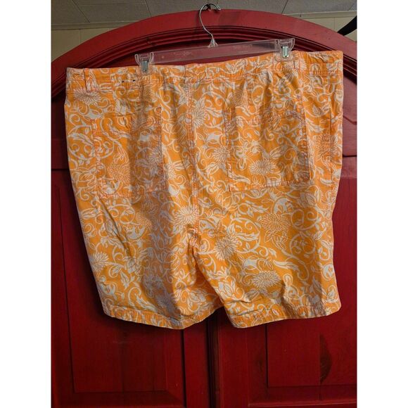 NWT Lane Bryant Size 28 Coral Tropical Floral Bermuda Shorts Flat Front Pockets - Picture 2 of 4